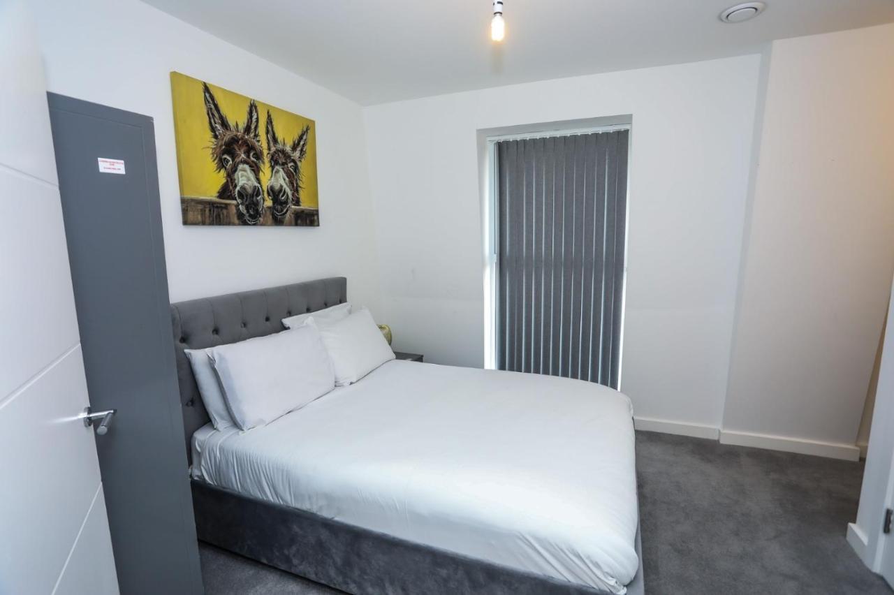 Lovely 2 Bed Apartment With Parking London Exteriör bild