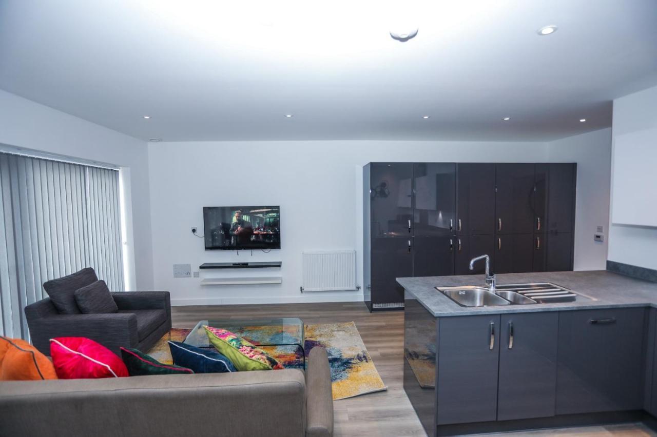 Lovely 2 Bed Apartment With Parking London Exteriör bild
