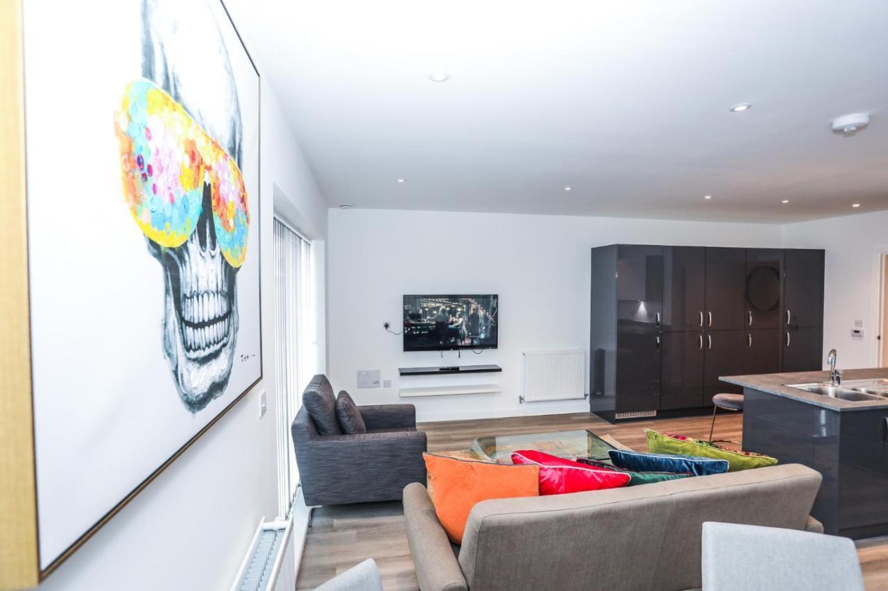 Lovely 2 Bed Apartment With Parking London Exteriör bild